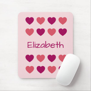 Mousepad Nomes com Padrão de Corações em Tons de Rosa Fofo