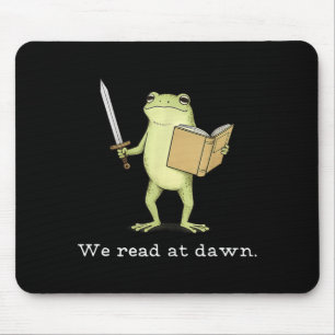 Mousepad Nós lemos ao amanhecer leitor de fantasia de rã
