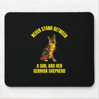 Mousepad Nunca fique entre uma garota e seu German shepherd