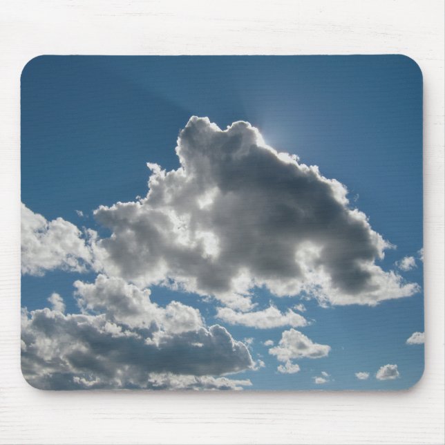 Mousepad Nuvens Iluminadas pelo Sol sob o Céu Aberto (Frente)