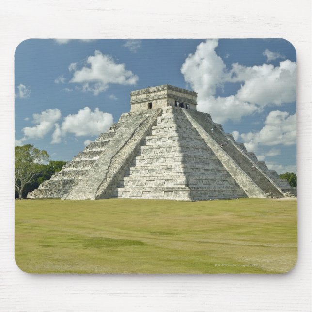 Mousepad Nuvens puffy brancas sobre a Pirâmide Mayan (Frente)