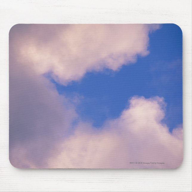 Mousepad Nuvens Wispy contra o céu azul (Frente)