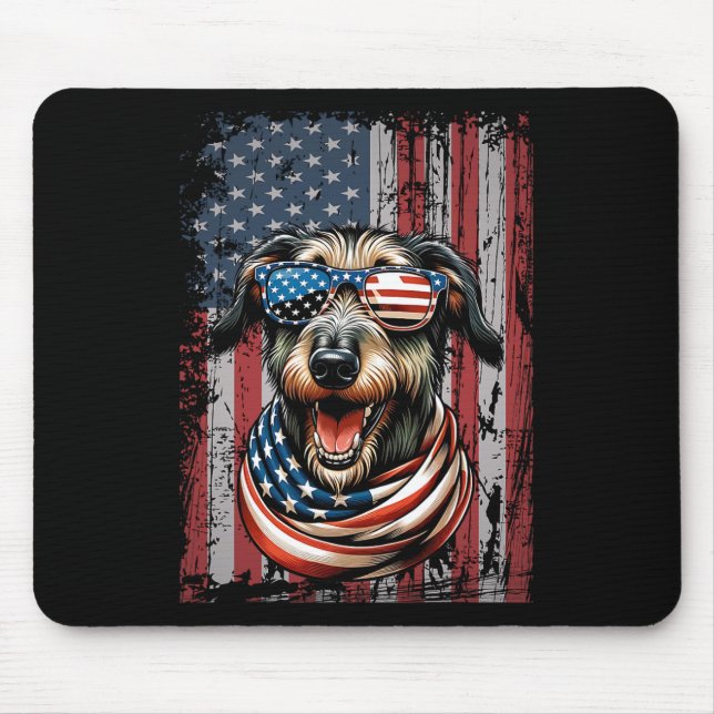 Mousepad O Cachorro Irlandês Wolfhound Passa A Bandeira Dos (Frente)