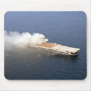 Mousepad O ex-Oriskany, um carro de avião desativado