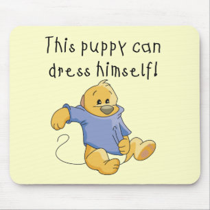 Mousepad O filhote de cachorro veste acima o camiseta e os