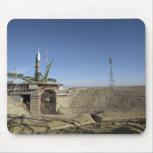 Mousepad O foguete de Soyuz é erigido na posição 5