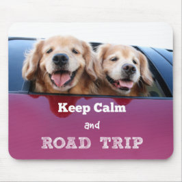 Mousepad O golden retriever mantem a calma e a viagem por