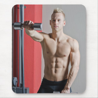 Mousepad O Homem Muscular Sexual Sem Camisa, Louro e Cara Q