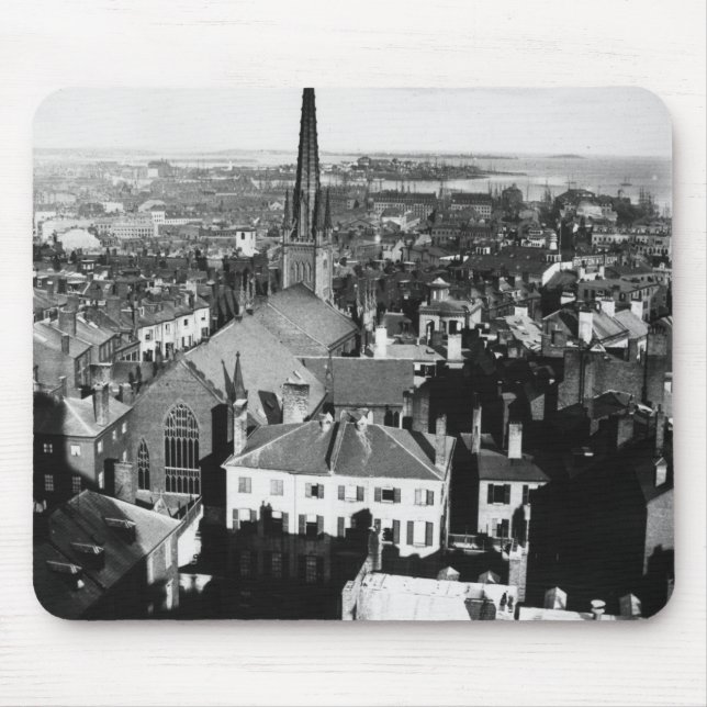 Mousepad O pináculo ornamented de uma igreja em Boston (Frente)