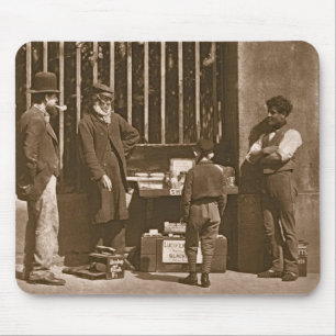 Mousepad O preto de calçados dramático, 1876-77