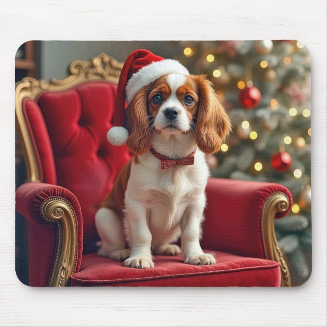 Mousepad O rei de Natal Charles Spaniel em uma cadeira verm (Frente)