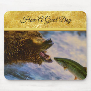 Mousepad O salto salmon da truta prateada em ursos de urso