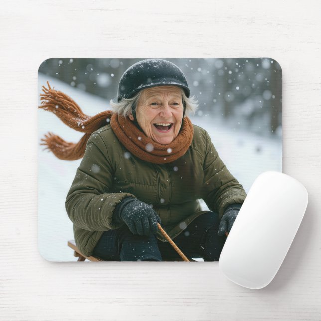 Mousepad Old Lady Sledding Downhill (Com mouse)