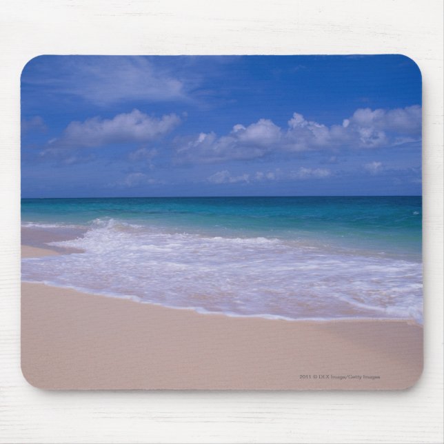 Mousepad Ondas de oceano que espumam no Sandy Beach (Frente)