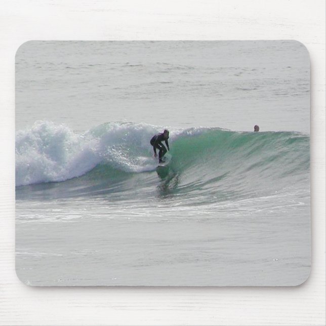 Mousepad Ondas de oceano que surfam surfistas (Frente)