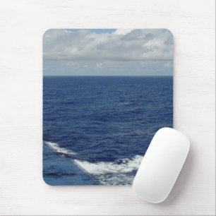 Mousepad Ondas do Oceano e Nuvens Fluffy