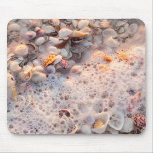 Mousepad Ondas e Conchas Marinhas que Chegam à Ilha de Sani