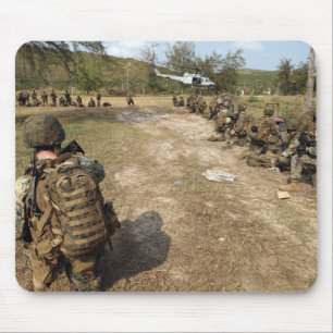Mousepad Os fuzileiros navais dos E.U. fornecem a seguranç