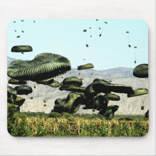Mousepad Os pacotes de comida e de água são ar entregado