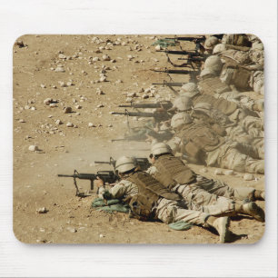 Mousepad Os Seabees do marinho dos E.U. ateiam fogo aos