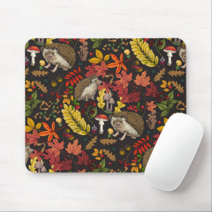 Mousepad Ouriços e flora da floresta outonal em preto