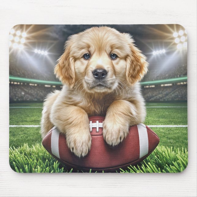 Mousepad Ouro Retriever Puppy Sobre Futebol (Frente)