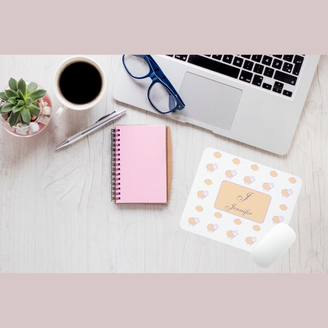 Mousepad Ovelha Rosa na moda com Monograma de Padrão de Nuv (Criador carregado)