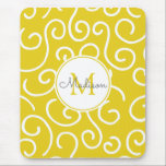 Mousepad Padrão Amarelo e Branco alegre com monograma<br><div class="desc">Um design alegre em amarelo-mostarda brilhante com um padrão de rabisco branco de abstrato. Um quadro redondo no centro do design tem um modelo de texto para personalizar com o seu nome e inicial do monograma. Acelere o seu escritório,  dormitório ou espaço de trabalho com este acessório técnico ensolarado.</div>