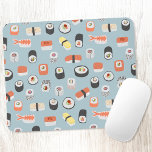 Mousepad Padrão de Arte de Sushi Japonês<br><div class="desc">Muitos sushi,  nigiri e maki rolls para comida.</div>
