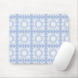 Mousepad Padrão de Azulejo de girassol branco azul<br><div class="desc">Veja este incrível padrão de azulejo de girassol! Personalize-o adicionando seu próprio texto. Procure mais no meu compro! Se você o comprar,  obrigado! Certifique-se de compartilhar uma foto no Instagram dele em ação e marque-me @shoshannahscribbles :)</div>