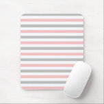 Mousepad Padrão de estrias de pastel e Cinzas<br><div class="desc">Uma almofada de rato listrada elegante com um padrão bonito de cor-de-rosa pastel e cinzas de luz. Simples,  bonito e na moda.</div>