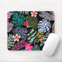Padrão de Folhas e Flores Tropicais Vibrantes
