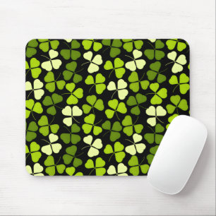 Mousepad Padrão de Shamrock escuro verde e preto