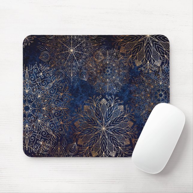 Mousepad Padrão Floral de Mandala Azul Escuro e Dourado ele (Com mouse)