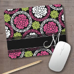 Mousepad Padrão Floral de Trendy Rosa Quente e Monograma Pr<br><div class="desc">Adicione seu nome ou monograma a esta ilustração escondido com flores e círculos gráficos.</div>