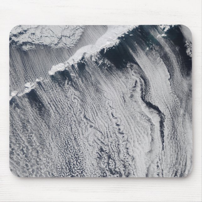 Mousepad Padrões em nuvem visíveis sobre a ilha de Aleutas (Frente)