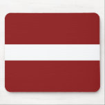 Mousepad Painel de Sinalizador Letão<br><div class="desc">Este design de porta-voz é simplesmente constituído pela bandeira letã. Um excelente de lembrar da Letónia enquanto estava no computador.</div>