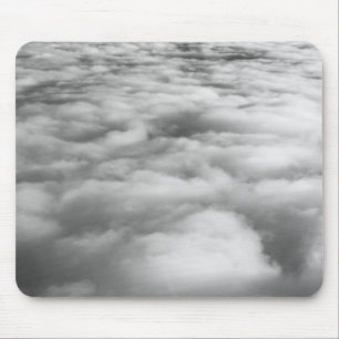 Mousepad Paisagem de nuvens sinistra ao nascer do sol.