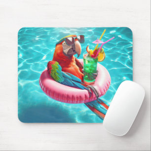 Mousepad Papagaio Flutuante numa Piscina de Natação