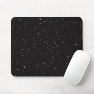 Mousepad Parte Do Céu Com Mais De 45.000 Galáxias Visíveis.