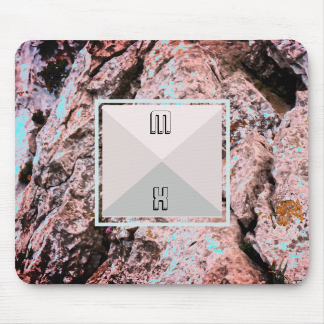 Mousepad Pedra primeva e piramida com as suas iniciais (Frente)