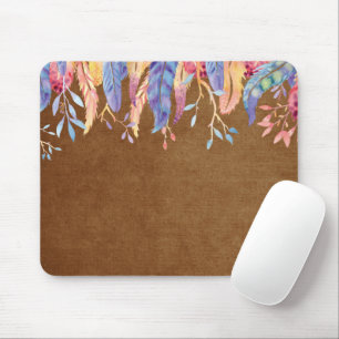 Mousepad Penas em Aquarela Sobre Marrom