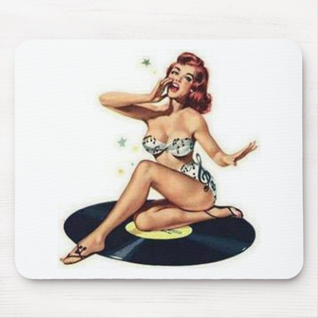 Mousepad Pin Up Girl sentada na gravação (Frente)