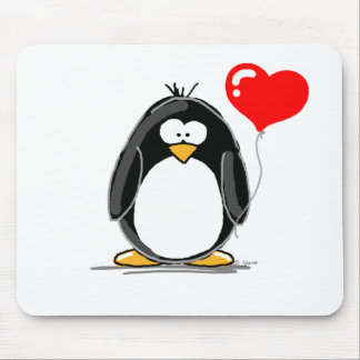 Mousepad Pinguim com um balão do coração