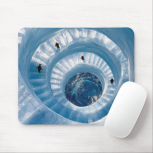 Mousepad Pinguins em uma Escada de Gelo em Espiral