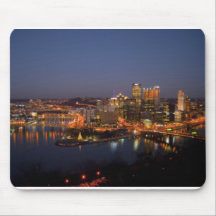Mousepad Pittsburgh, rio do centro do nighttime de