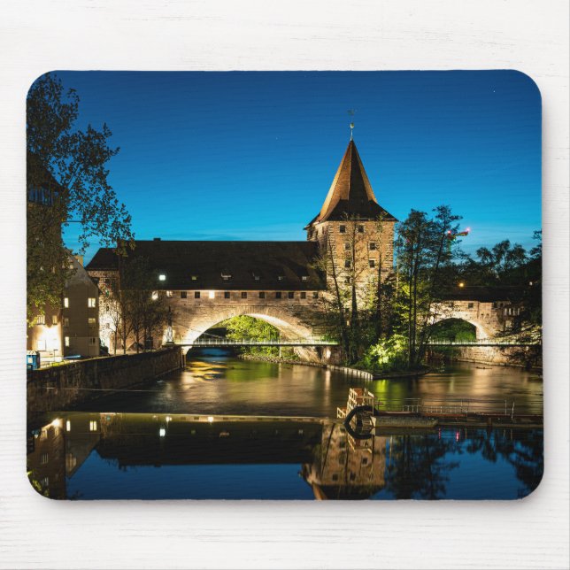 Mousepad Ponte medieval antiga à noite em Nuremberg (Frente)