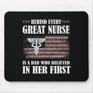 Mousepad Por Trás De Cada Enfermeira Excelente Está Um Pai