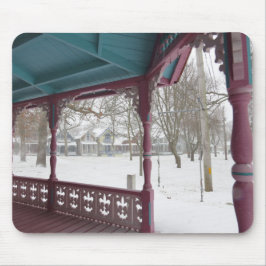 Mousepad Porch View em um dia de neve - Martha's Vineyard