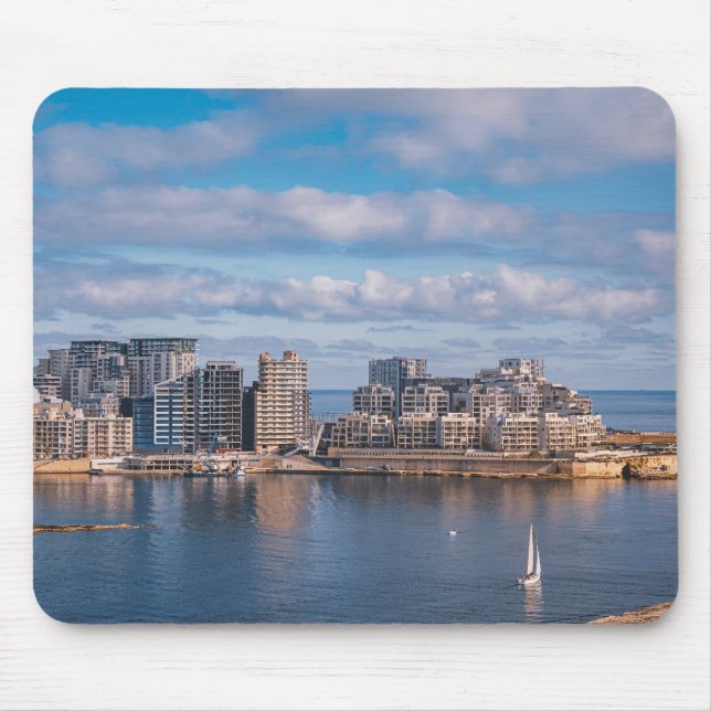 Mousepad Porto de Sliema e arranha-céus em Malta (Frente)